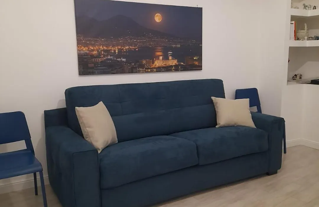 Pastel blue house x 5 people in Corso above metro Montesanto-1